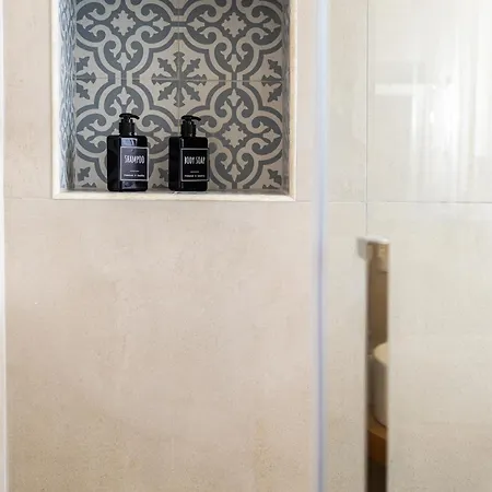 게스트하우스 Bed & Theatre - 4*